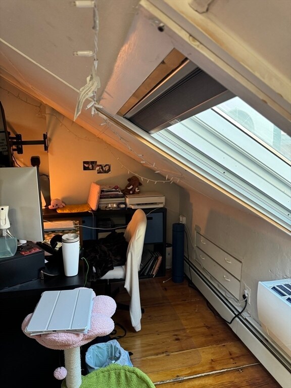 Building Photo - 44 Melrose St