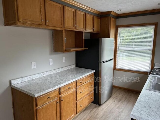 Building Photo - 526 Edgemont Rd