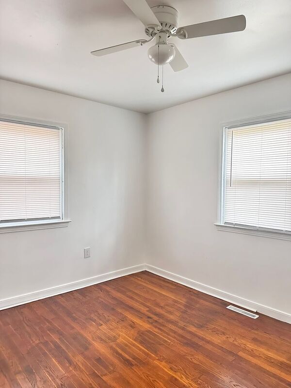 Building Photo - 1270 Peach Tree Dr