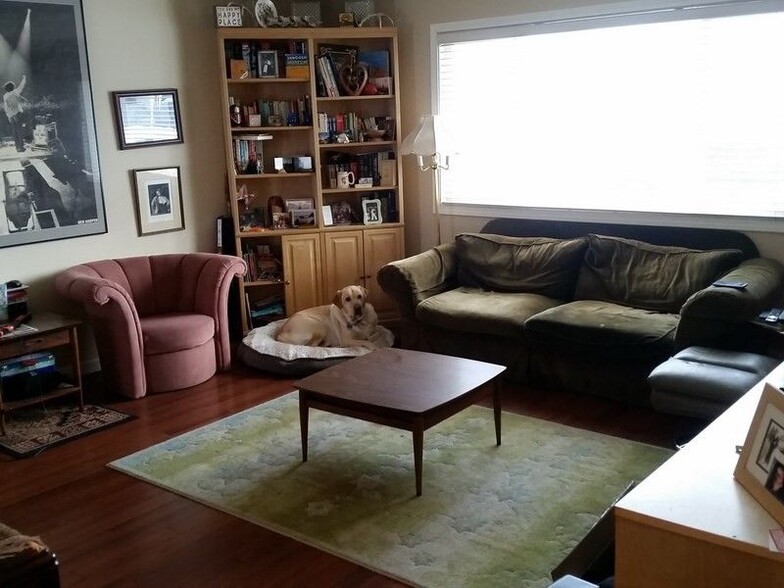 Living Room - 1825 NW Kenny St