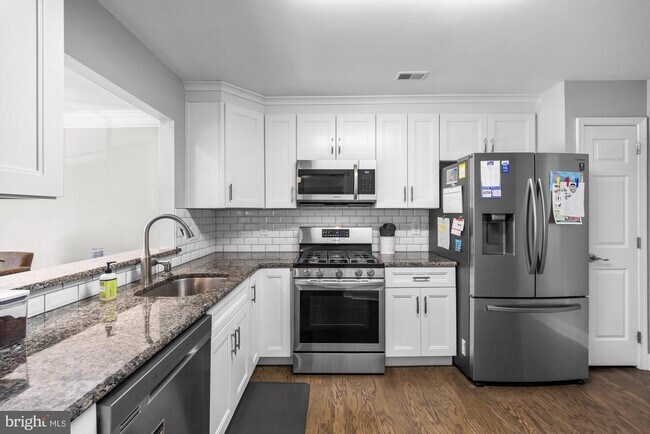 Building Photo - 1203 Delancey Way