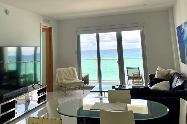 Building Photo - 5701 Collins Ave
