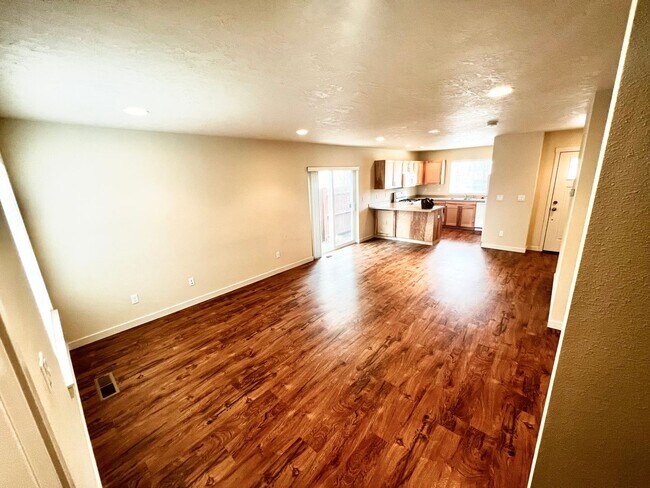 Building Photo - 796 NE Copperleaf Loop