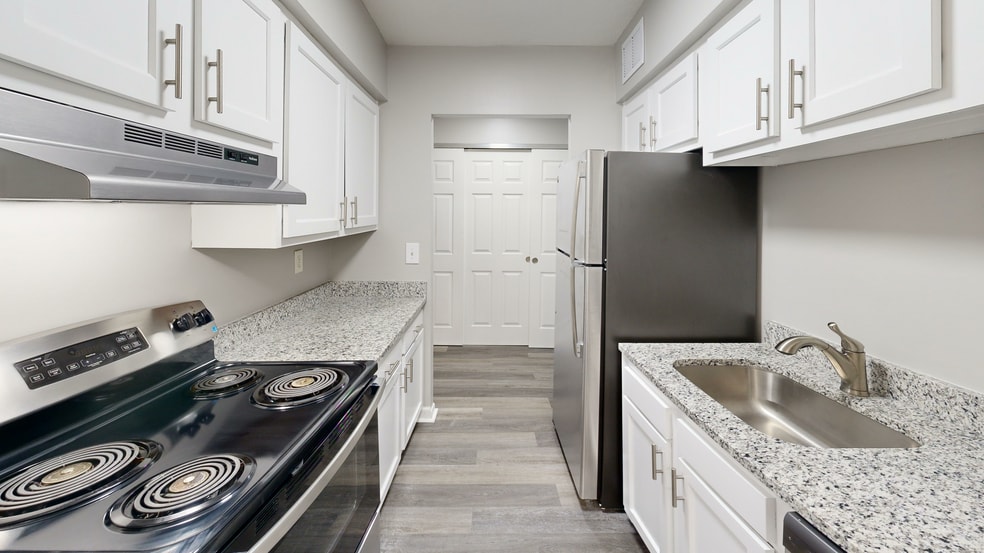 Primary Photo - Lakeside Landing