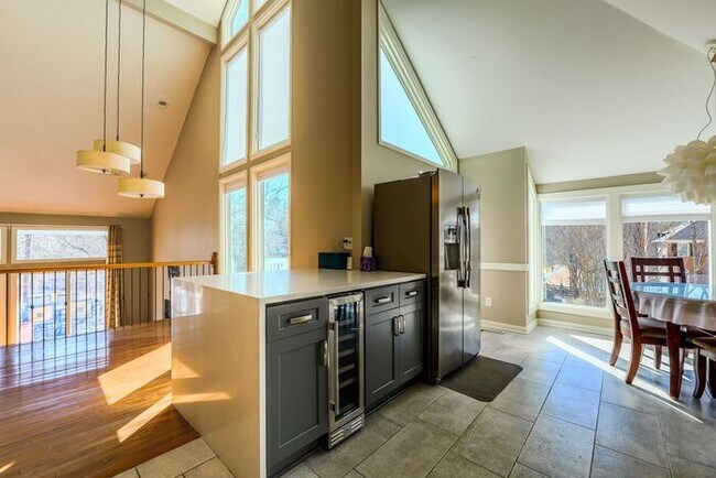 Building Photo - 4518 Club House Dr