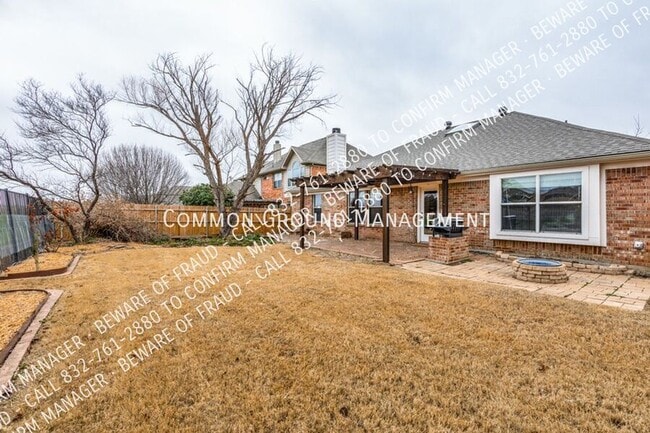 Building Photo - 815 Hickory St