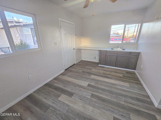 Building Photo - 3518 Sacramento Ave