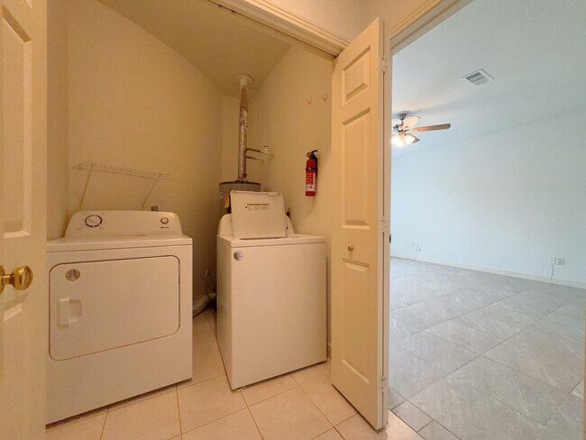 Building Photo - 11852 Taylorcrest Rd