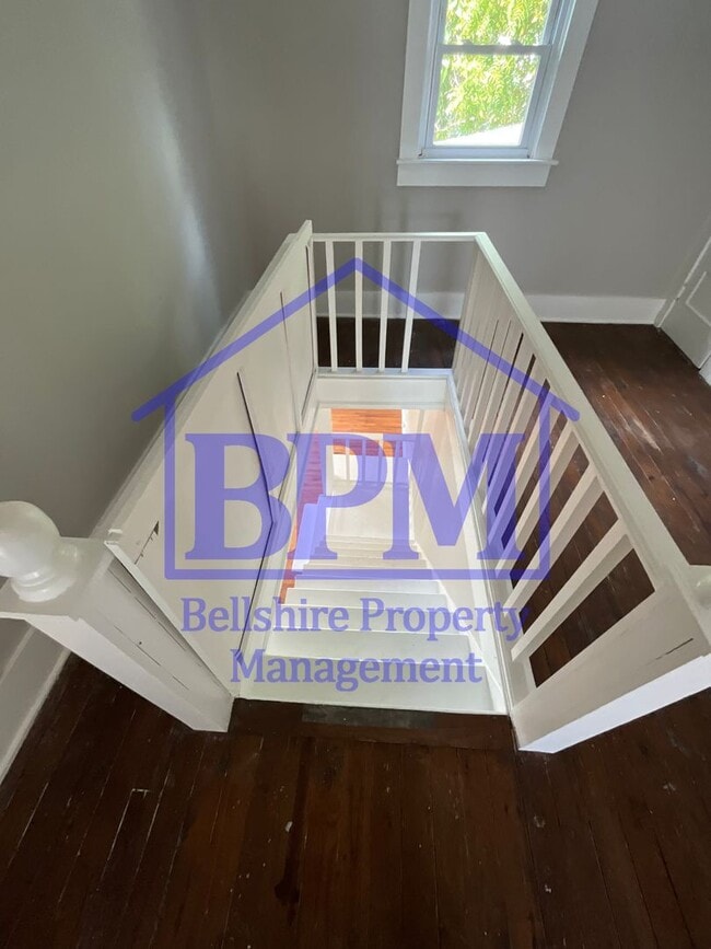 Building Photo - Charming 2-Bedroom Home in the Heart of Di...