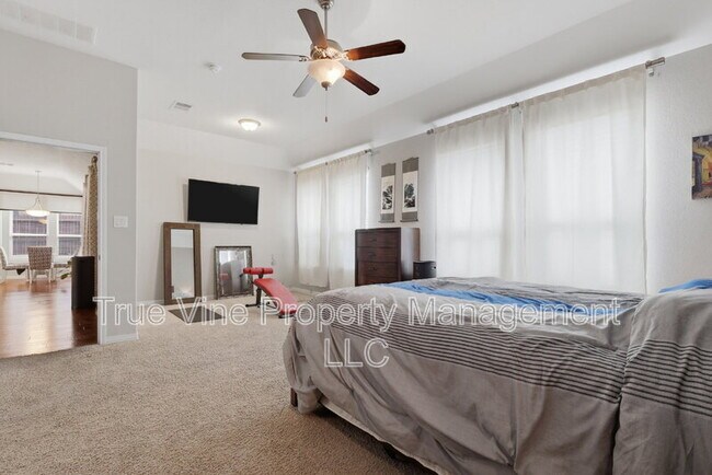 Building Photo - 4727 La Santa Rd