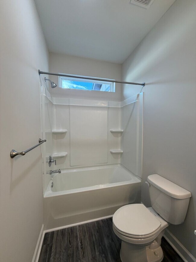 Building Photo - Stunning 3 Bed | 3.5 Bath Townhome in Atlanta’s Sought-After Upper Westside (30318)