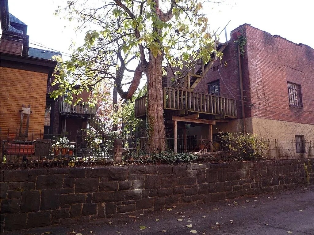 Building Photo - 710 Filbert St