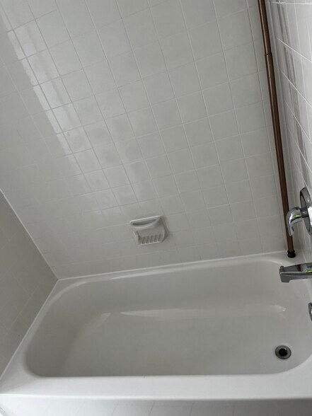 Building Photo - 4301 Elderon Ave