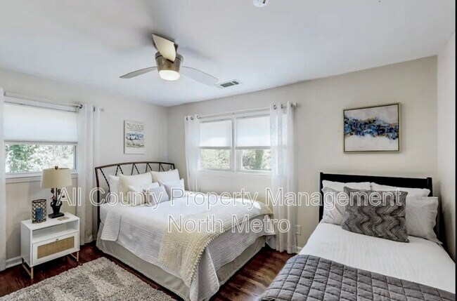 Building Photo - 204 Cold Creek Dr