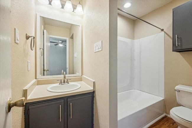 Building Photo - 2809 Jadewood Ct
