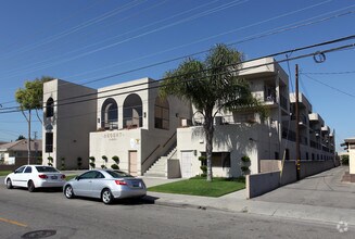 Building Photo - Yukon (Regent)