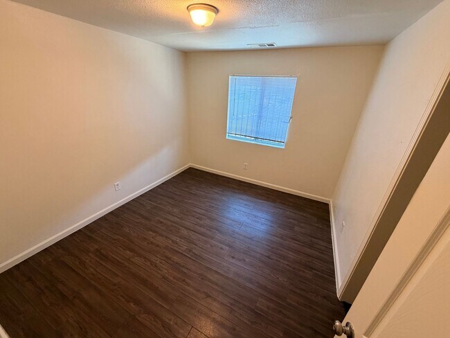 Building Photo - 246 W Belleview Ave