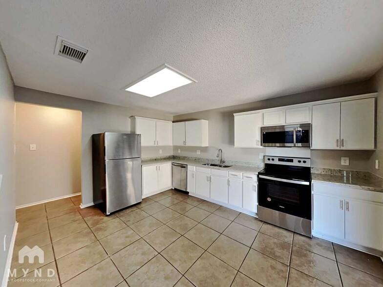 Building Photo - 9703 Cameron Creek