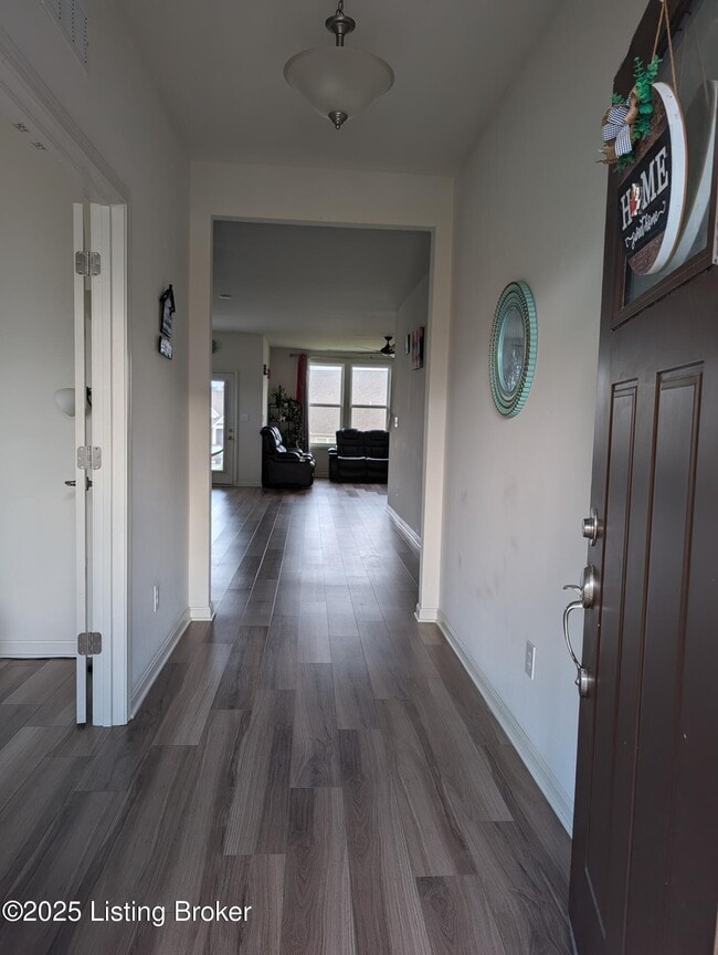 Building Photo - 2861 Hamilton Springs Dr