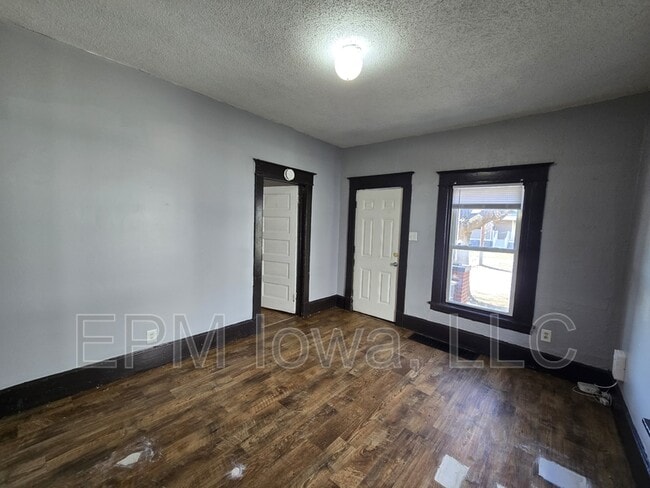 Building Photo - 208 Clay St