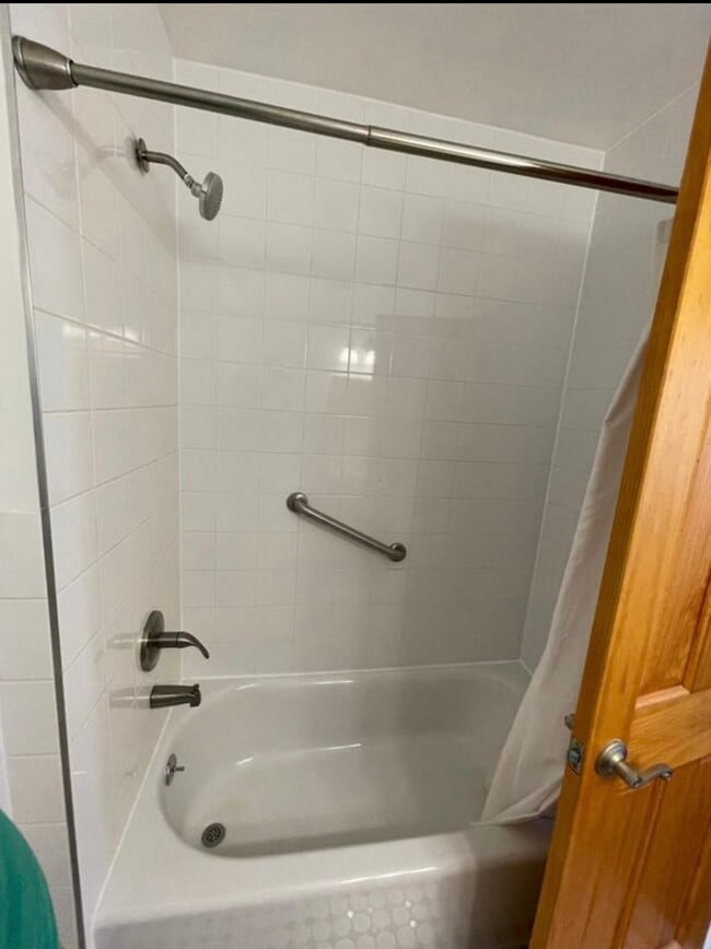 Building Photo - 6948 Juniper Blvd S