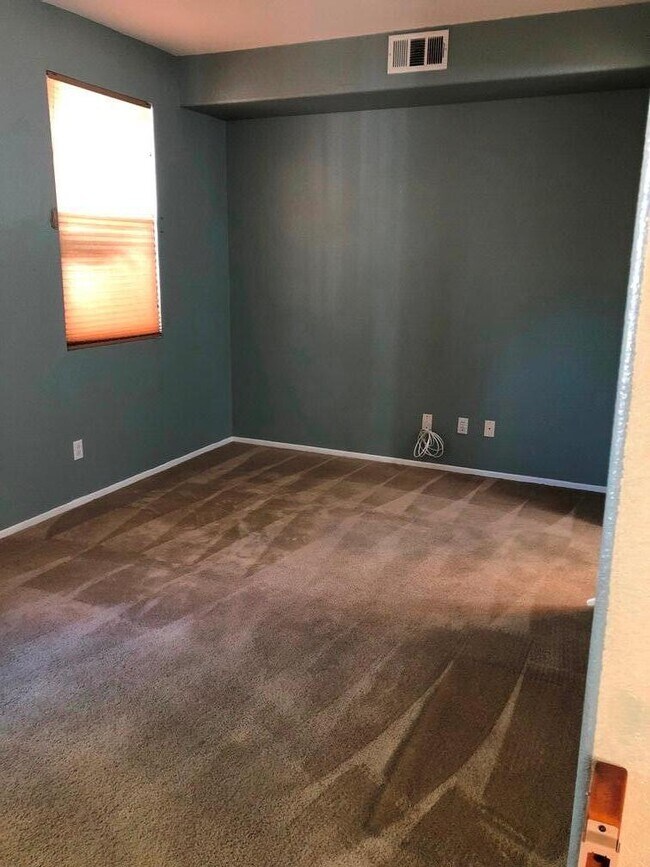 Building Photo - 24829 River Oak Ct