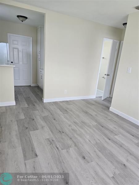 Building Photo - 1719 Lauderdale Manor Dr