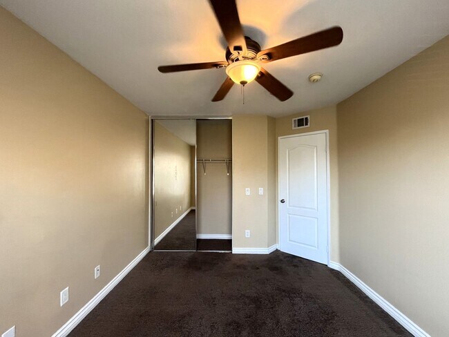 Building Photo - 3 bed, 3 bath located in Ontario, CA!