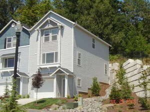 Building Photo - Low Maintenance, High Enjoyment in Salmon Creek!