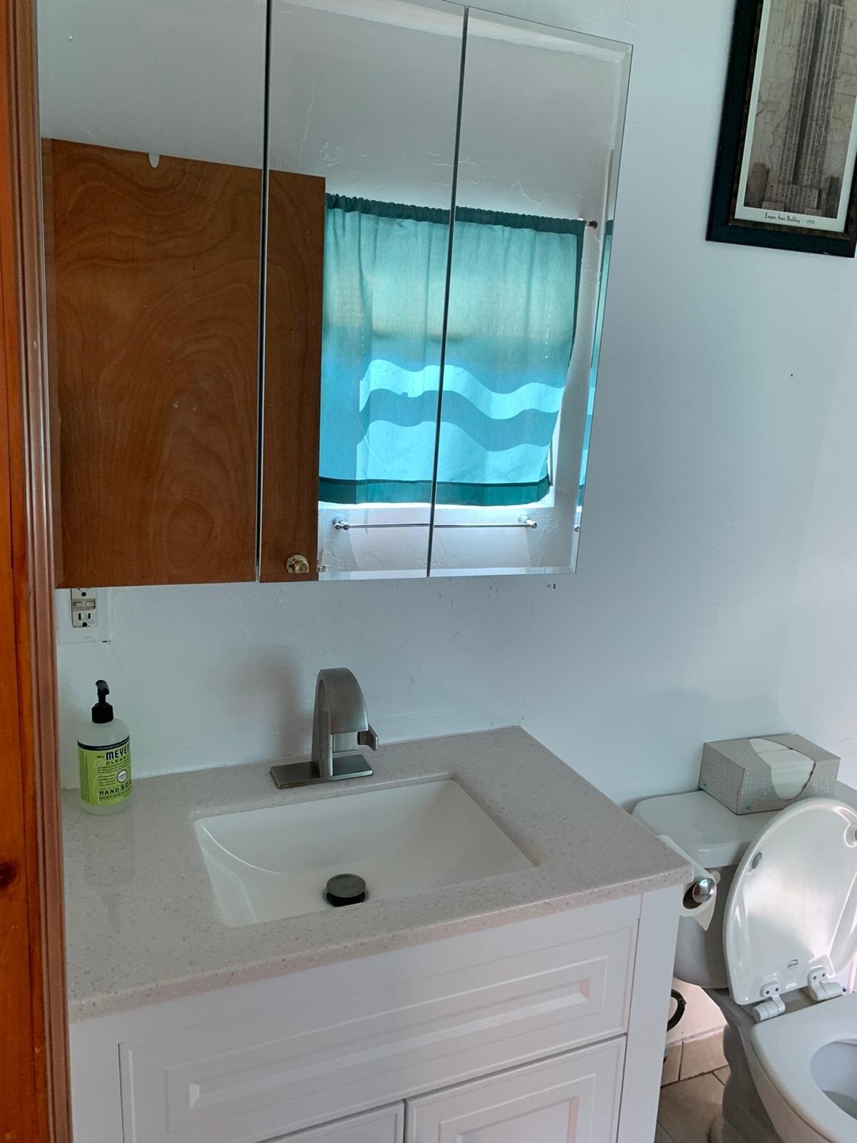 Bathroom - 30 Murdock St