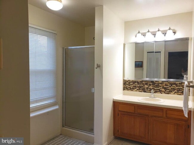 Building Photo - 1132 Chanticleer