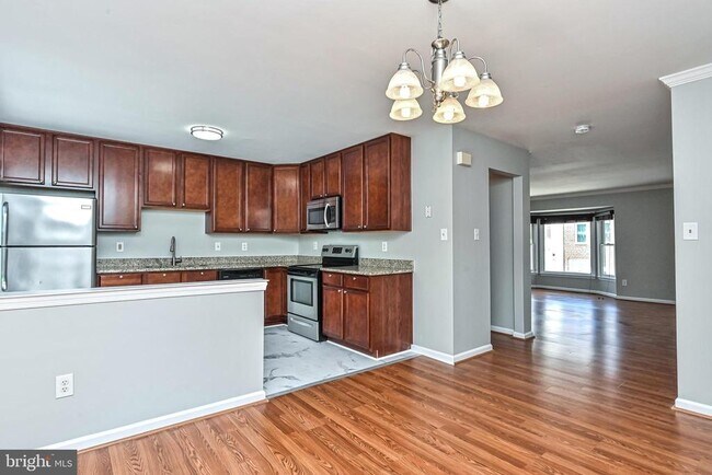 Building Photo - 105 Sunny Hill Ct