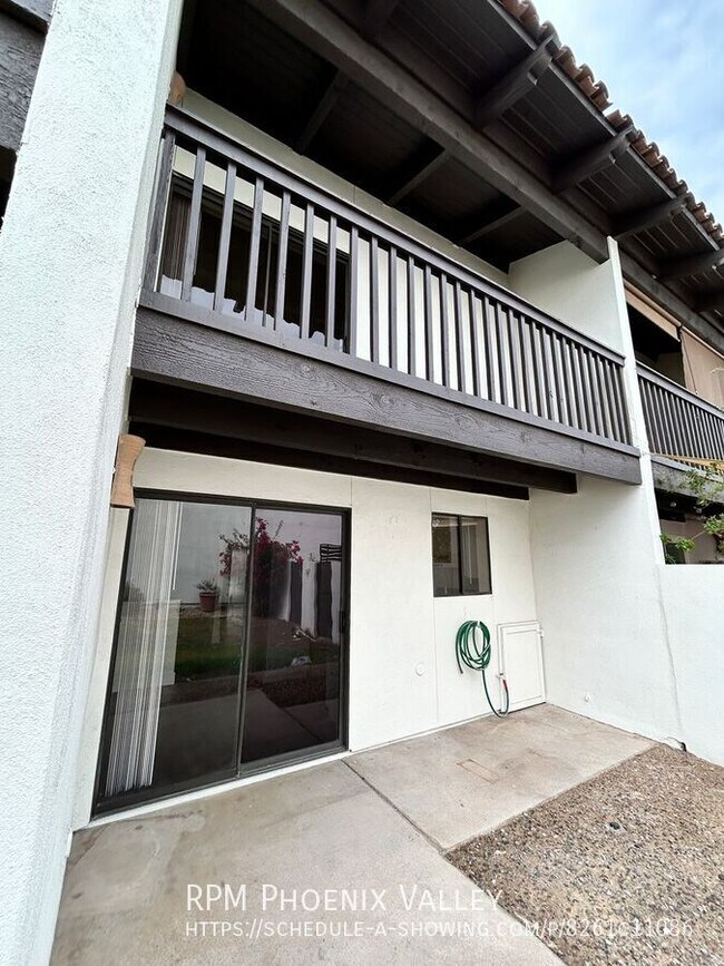 Building Photo - 1702 E Ocotillo Rd