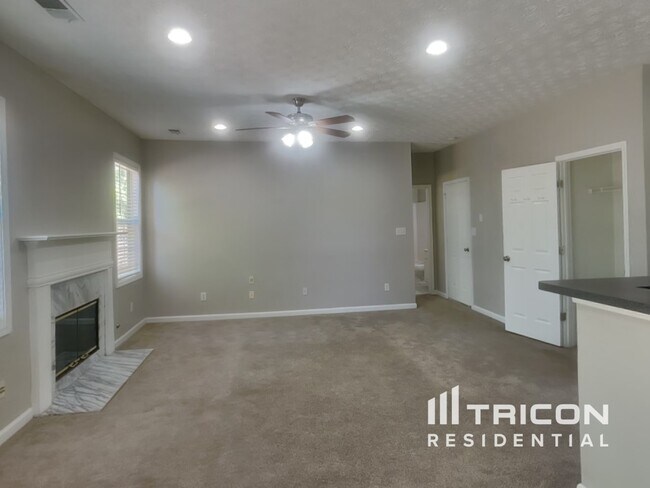 Building Photo - 1027 Maple Leaf Dr