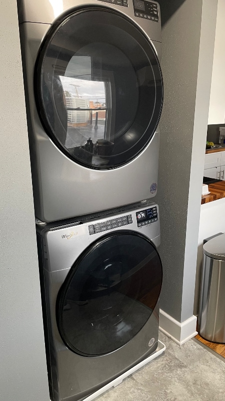 Building Photo - 24 E Middle St