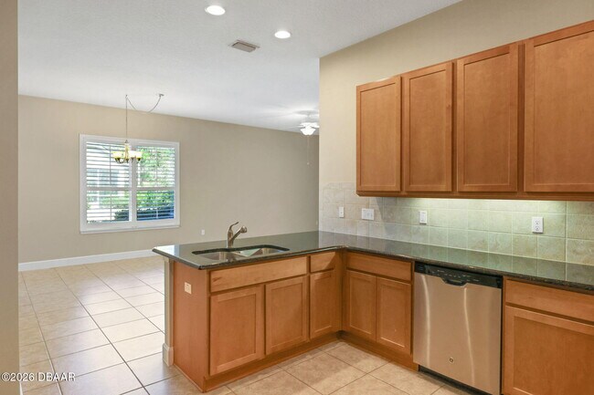 Building Photo - 800 Aldenham Ln