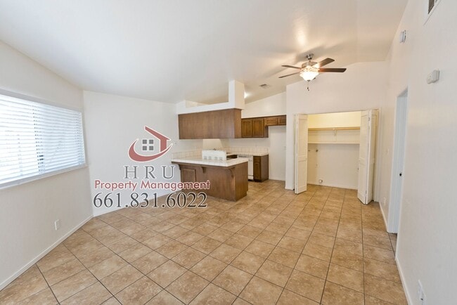 Building Photo - SW- condo 2bed-1.bath