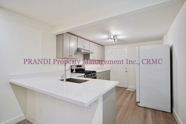 Building Photo - 226 D St