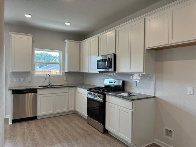 Building Photo - 27395 Axis Deer Trl