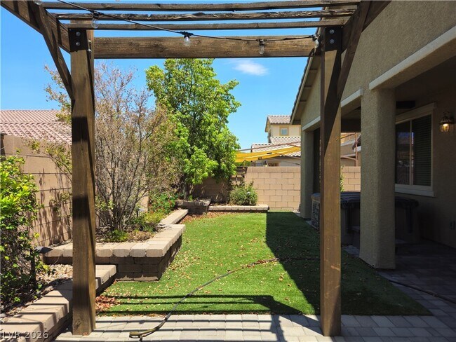 Building Photo - 10070 White Mulberry Dr