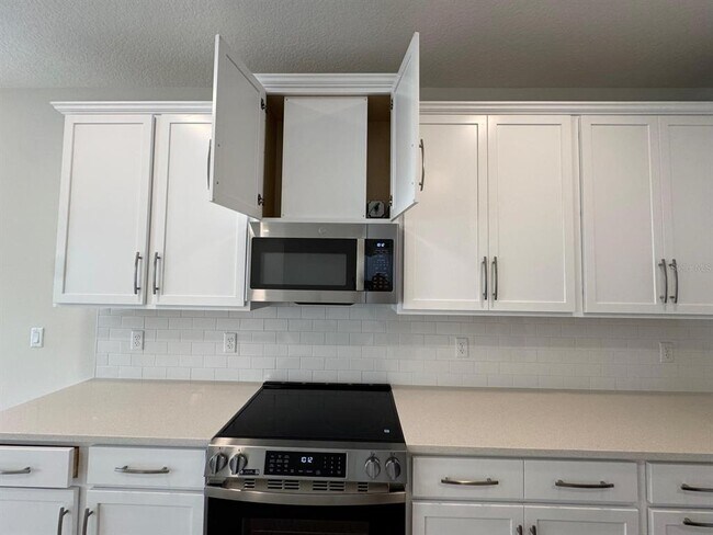 Building Photo - 354 Lady Palm St