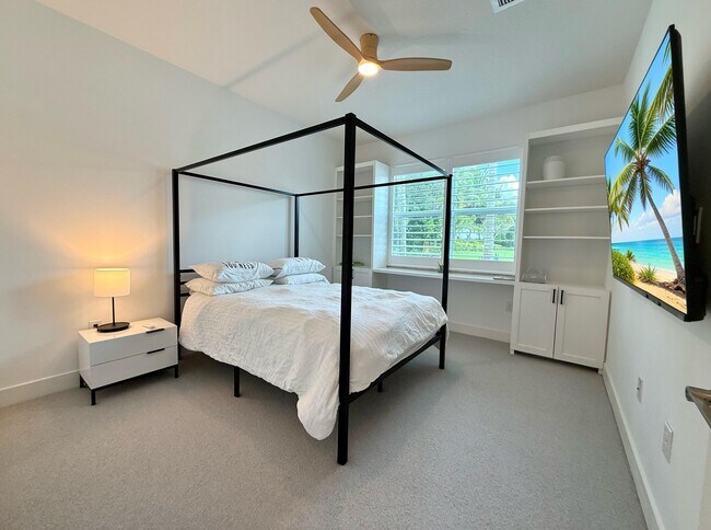 Building Photo - 9842 Salty Bay Dr
