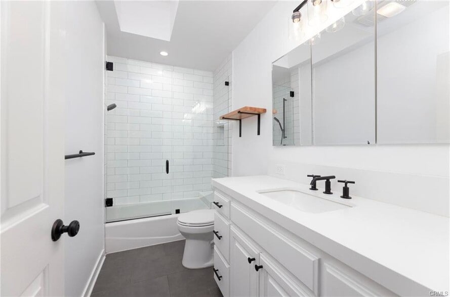 Building Photo - 1340 1st St