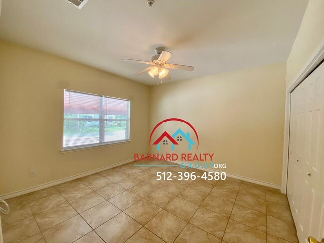 Building Photo - 520 S L B J Dr