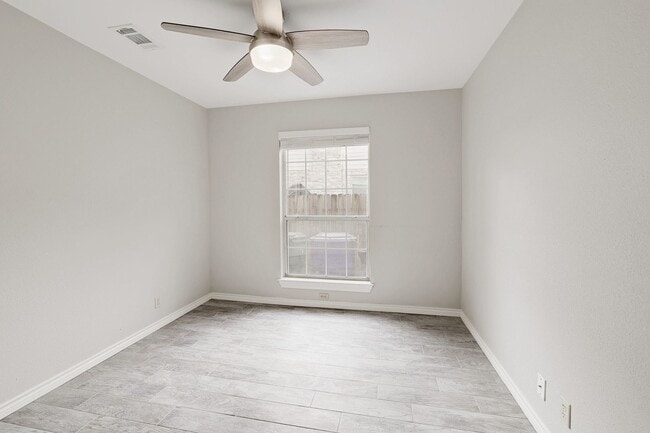 Building Photo - Picturesque 3/2 one Story Cedar Park home across from CPHS