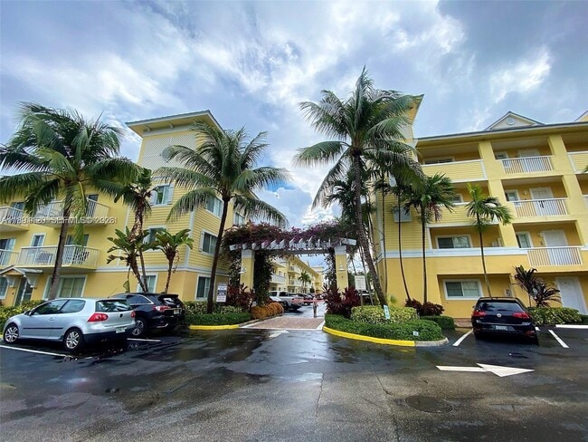 Building Photo - 151 NE 16th Ave