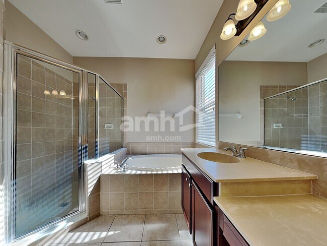 Building Photo - 1307 Gentilly Ln