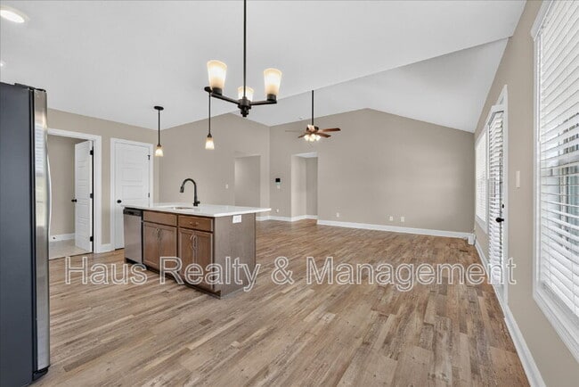 Building Photo - 1280 Cardinal Creek Dr