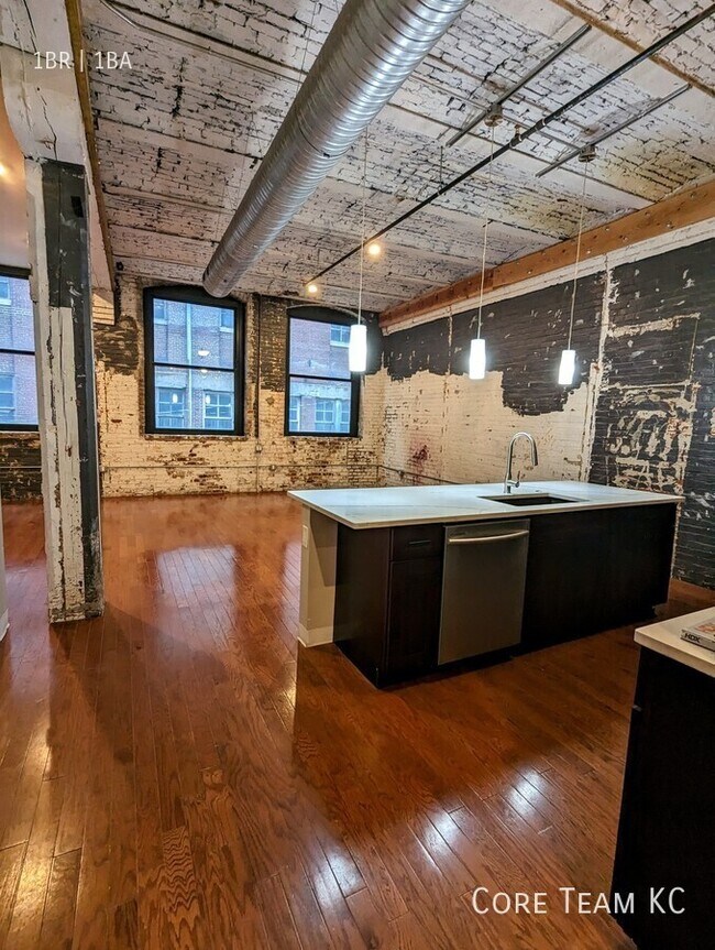 Building Photo - 1223 Union Ave