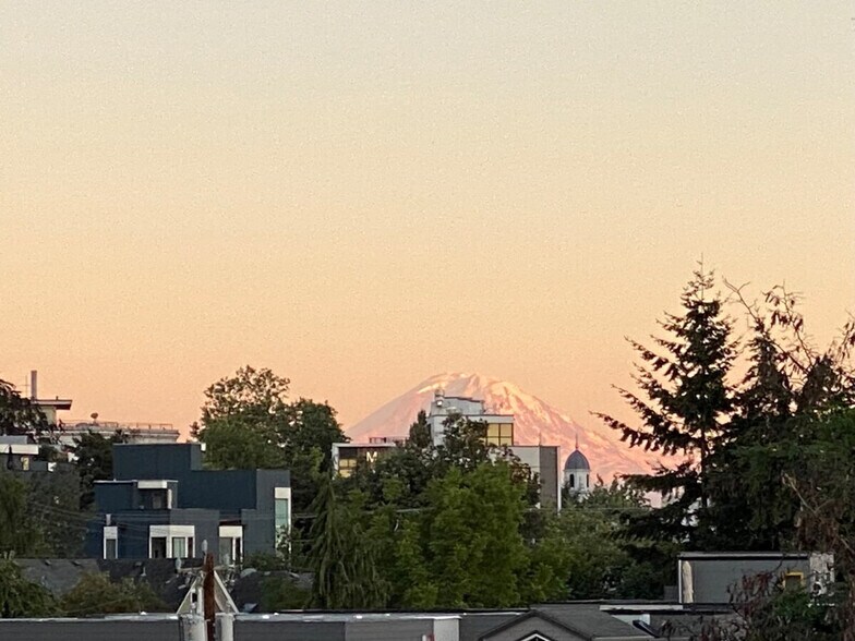 Building Photo - 1835 14th Ave